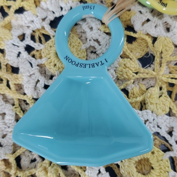 FRANCESCA'S MEASURING SPOONS - Picture 3 of 7